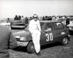 Jerzy Landsberg. W sezonie 1975 postanowił przesiąść się z prawego na lewe siedzenie. Kupił nową Renault 5 LS i takim 90 konnym, seryjnym autem jeździł na wyścigi i na rajdy.
